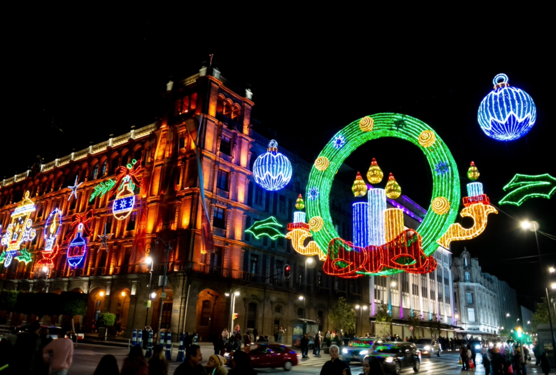 Inauguran Verbena Navideña 2024 en Zócalo CDMX